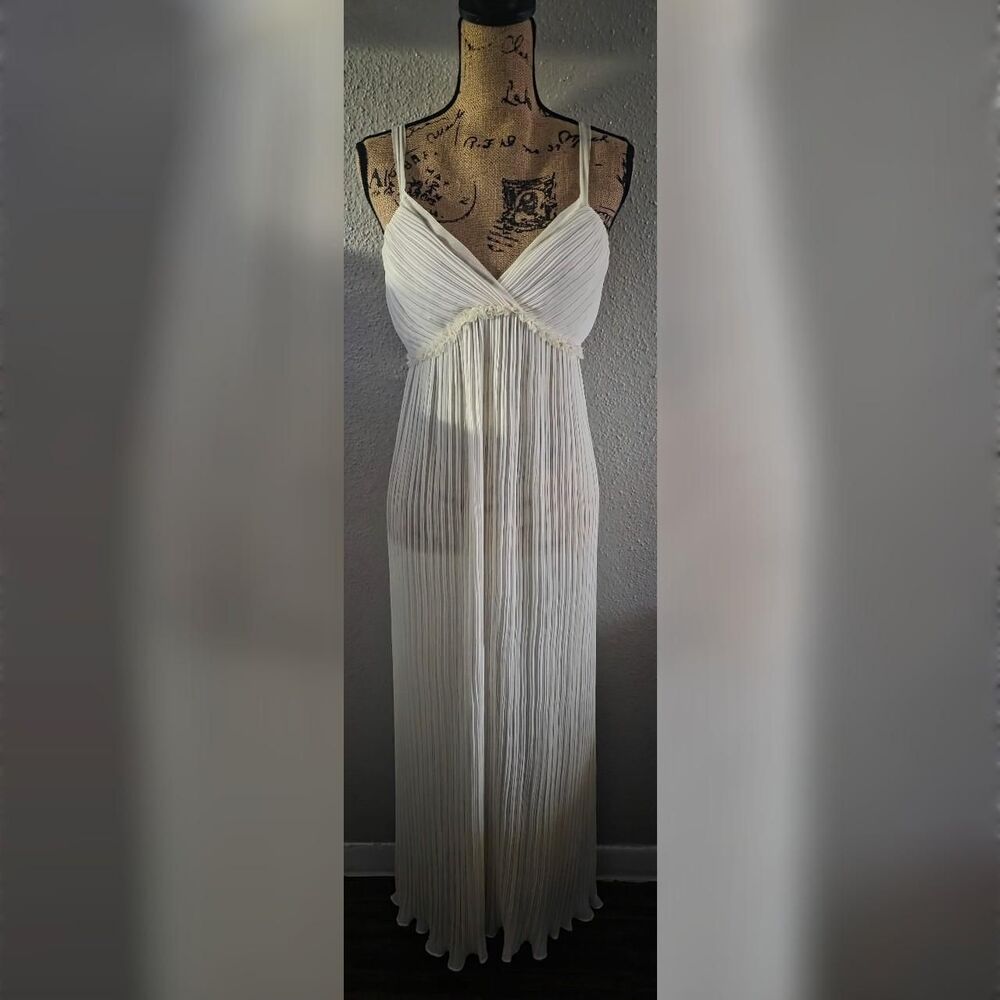 FAIRYCORE DREAM White Floral Maxi Pleated Dress Boho Coquette & Cottagecore